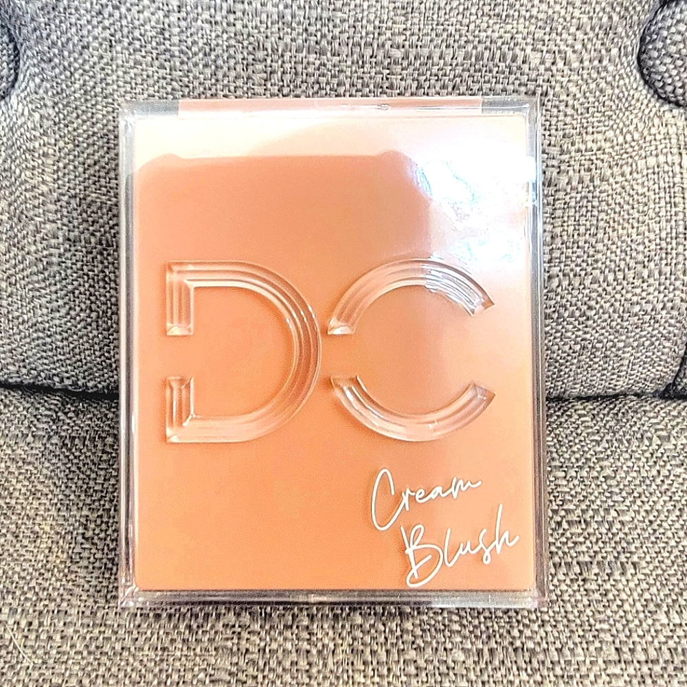 DOMINIQUE COSMETICS SILK TONE CREAM BLUSH - WARM PEACH
